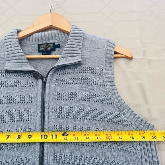 Pendleton Women’s Sweater Vest Gray Sleeveless Mock Neck Full Zip Size XL - Picture 5 of 6